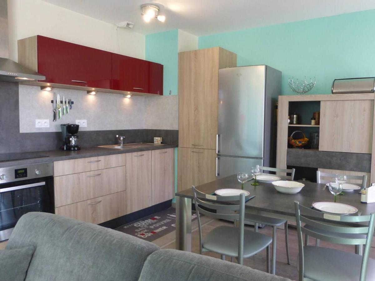 Appartement 2 Pieces Avec Balcon, Parking Et Proche Plage A Saint-Gilles-Croix-De-Vie - Fr-1-224-587 Exteriör bild