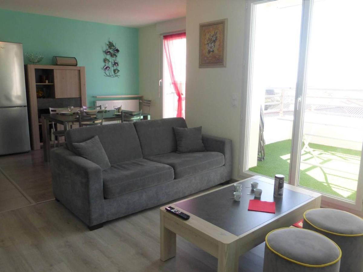 Appartement 2 Pieces Avec Balcon, Parking Et Proche Plage A Saint-Gilles-Croix-De-Vie - Fr-1-224-587 Exteriör bild
