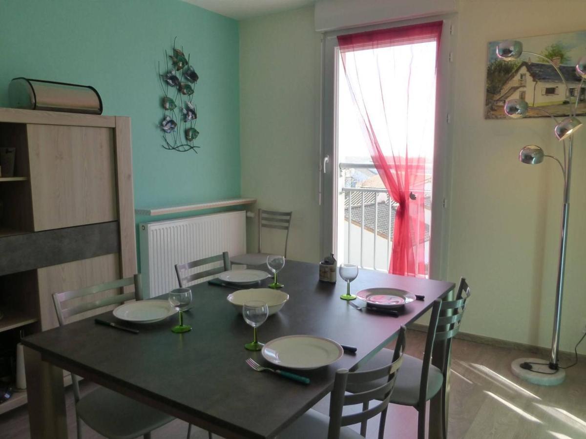 Appartement 2 Pieces Avec Balcon, Parking Et Proche Plage A Saint-Gilles-Croix-De-Vie - Fr-1-224-587 Exteriör bild