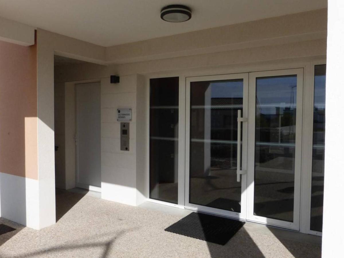 Appartement 2 Pieces Avec Balcon, Parking Et Proche Plage A Saint-Gilles-Croix-De-Vie - Fr-1-224-587 Exteriör bild
